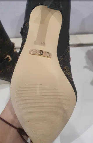 Botines Guess Marrones y Negros