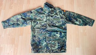 Chaquetón militar (abrigo/impermeable)