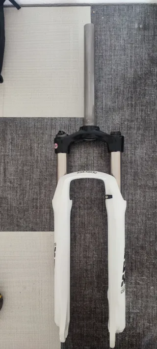 Horquilla MTB Rueda 26 Blanca