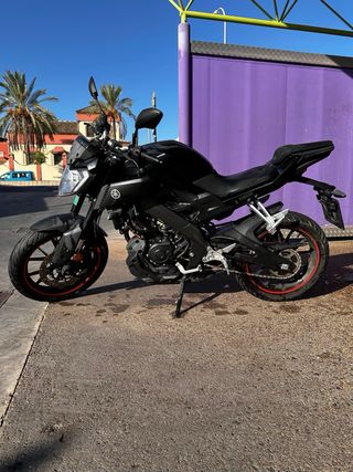 Yamaha MT-125 Negra
