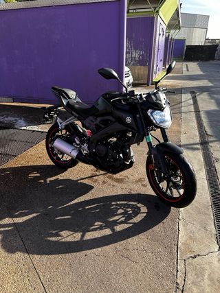 Yamaha MT-125 Negra