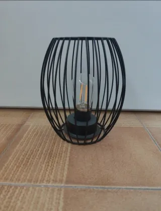 Lampada da tavolo design moderno