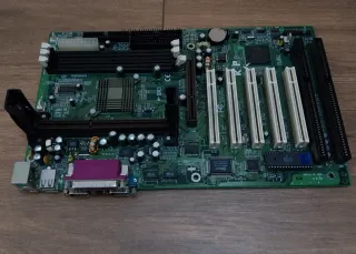 Motherboard retro Epox EP-BX3 para Slot 1