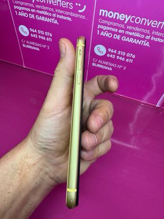 iPhone 11 giallo 64 GB | 1 anno di garanzia
