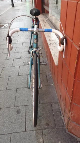 Bicicleta de carretera clásica