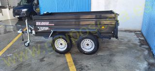 REMOLQUE TANDEM TURISMO CON RAMPAS Y BASCULANTE