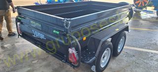 REMOLQUE TANDEM TURISMO CON RAMPAS Y BASCULANTE