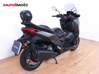 YAMAHA X-MAX 300