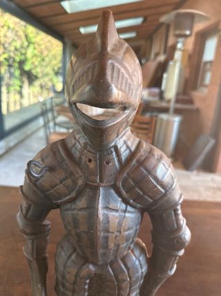 Figura armadura caballero medieval