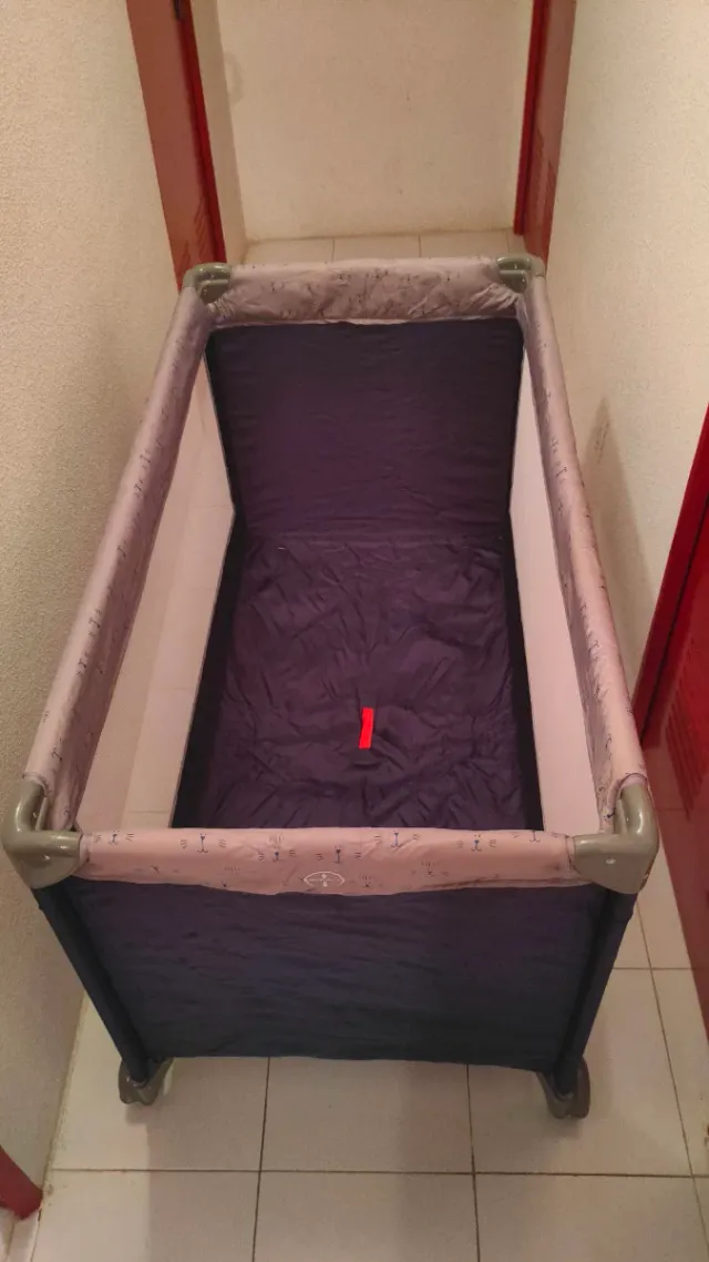 Cuna de viaje Olmitos + colchón