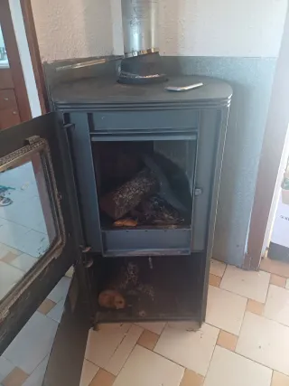 Estufa de leña con ventilador