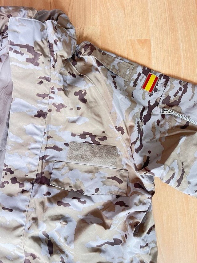 Chaquetón militar árido