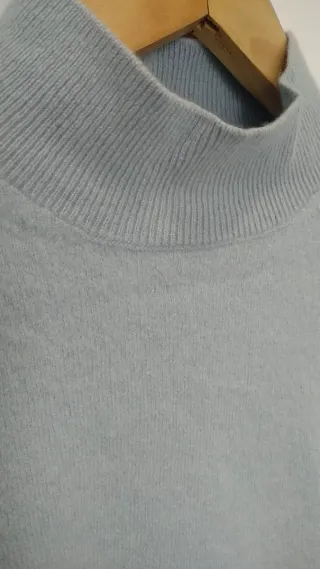 Jersey cuello alto algodón azul bebé