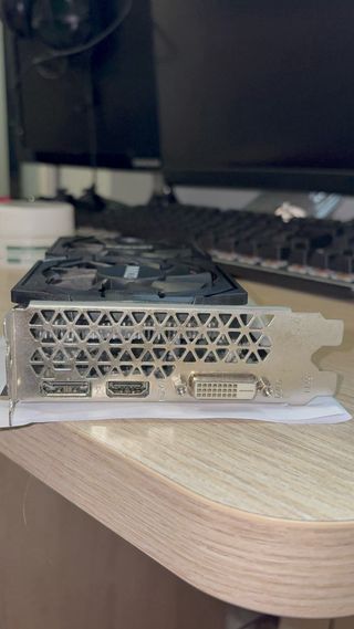 Tarjeta Gráfica INNO3D GTX 1050 Ti