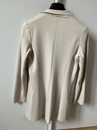 Giacchettina elasticizzata beige