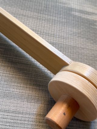 Soporte móvil cuna madera