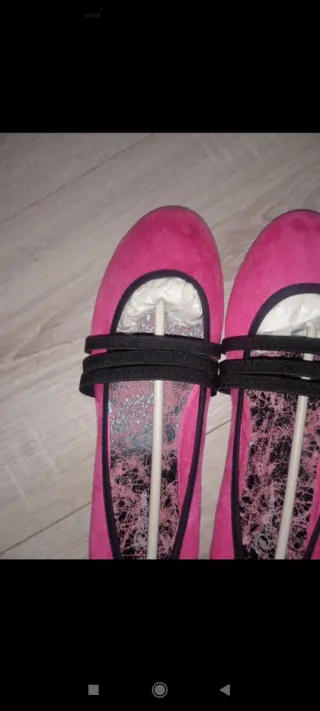 Manoletinas rosas fucsias  con tiras negras