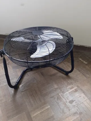 Ventilador de pie 100w no arranca.es potente.leer