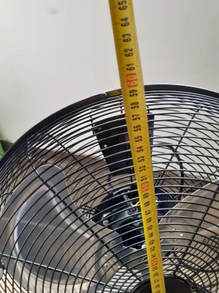 Ventilador de pie 100w no arranca.es potente.leer
