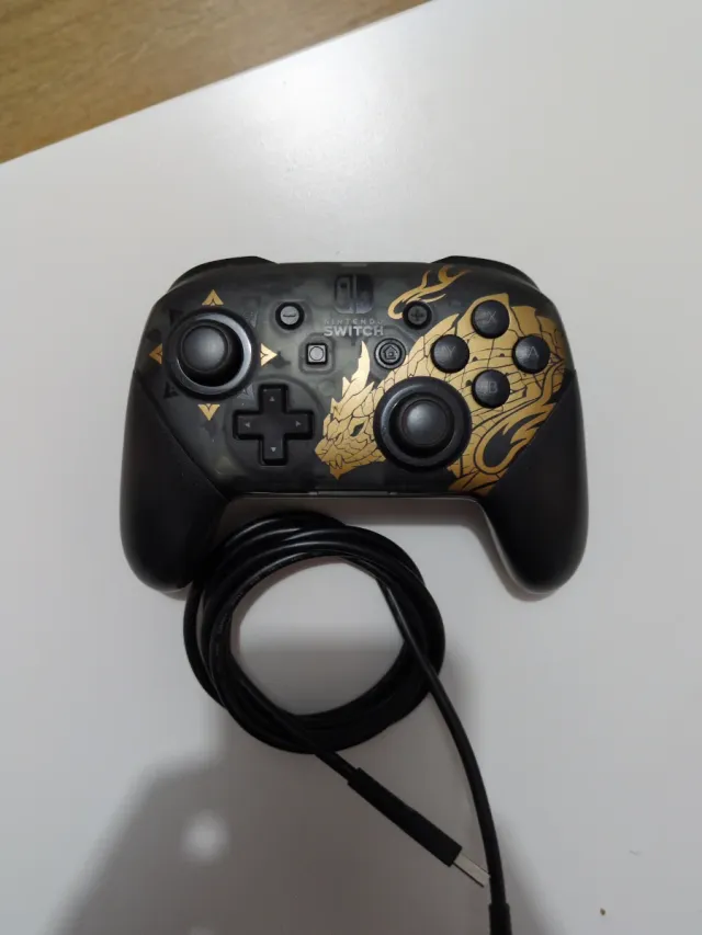 Mando Pro Nintendo Switch Monster Hunter Rise