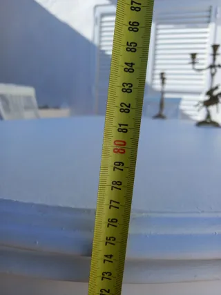 Mesa ovalada blanca y 6 sillas