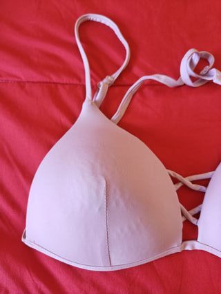 Parte de cima bikini lilás com atacadores