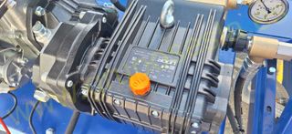 EQUIPO ARRASTRADO DE 600 LITROS PARA DESATASCO