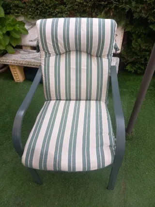 Mesa de jardin y sillas