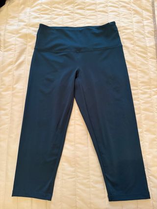 Mallas deportivas color azul verdoso