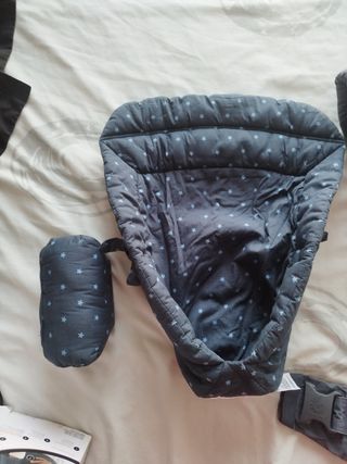 Mochila Ergobaby con reductor