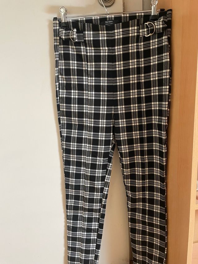 Pantalones de cuadros Bershka