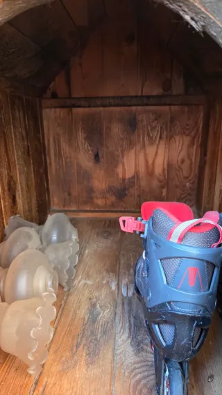 Caseta para perro de madera y metal