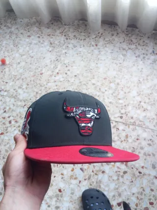 Gorra Chicago Bulls New Era Negra y Roja