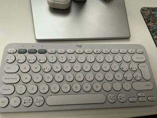 Teclado Logitech K380s Bluetooth blanco