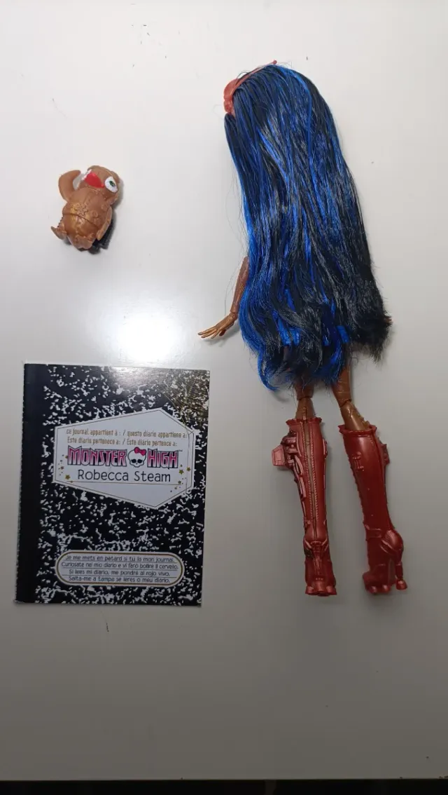 Muñeca Monster High Robecca Steam