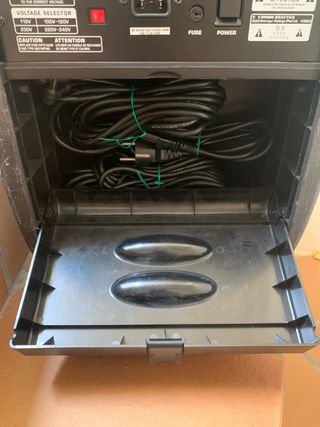 Behringer EUROPORT EPA900 PA System 900w.