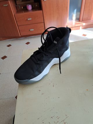 Adidas STREETFIRE Negro/Blanco Talla 42