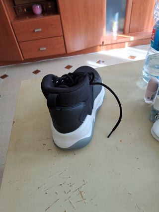 Adidas STREETFIRE Negro/Blanco Talla 42