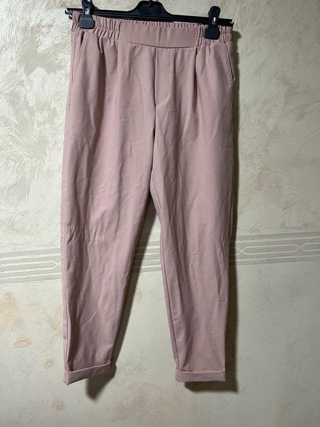 Pantalón Bershka rosa pinzas