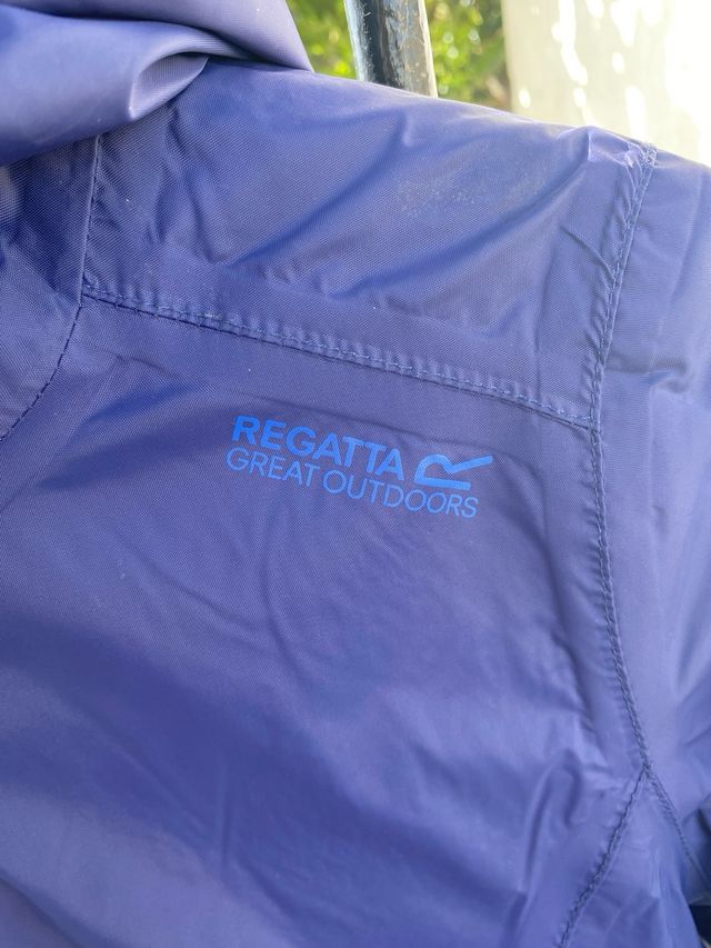 Chaqueta Regatta azul con capucha Talla 36 / S