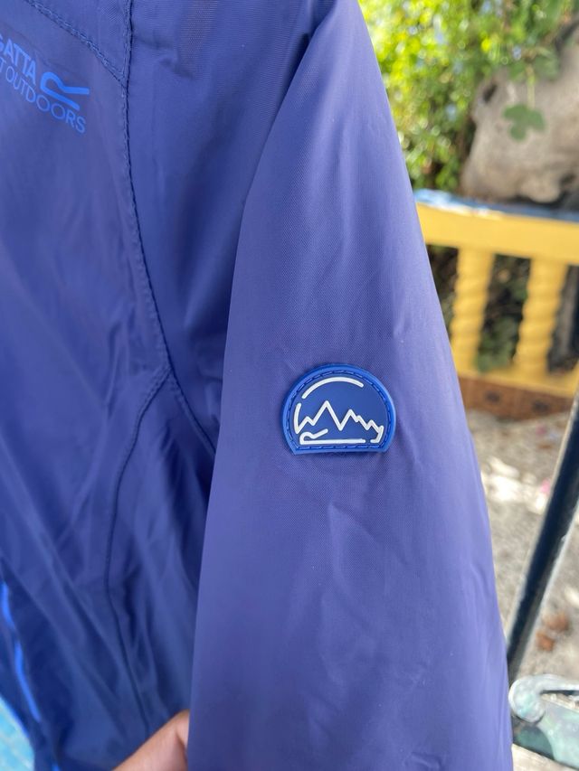 Chaqueta Regatta azul con capucha Talla 36 / S