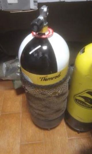 Botella 18L  contrastada hasta 2029, sin uso.