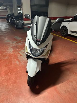 Moto Maxi Scooter Kymco Xciting 500i ABS