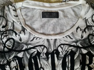 Camiseta Zara Talla M Calavera