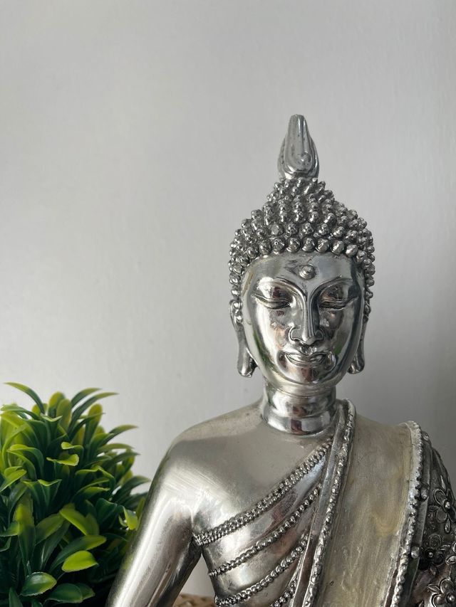 Escultura Buda Sentado Plata