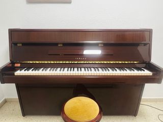 OFERTA: Piano Vertical Yamaha