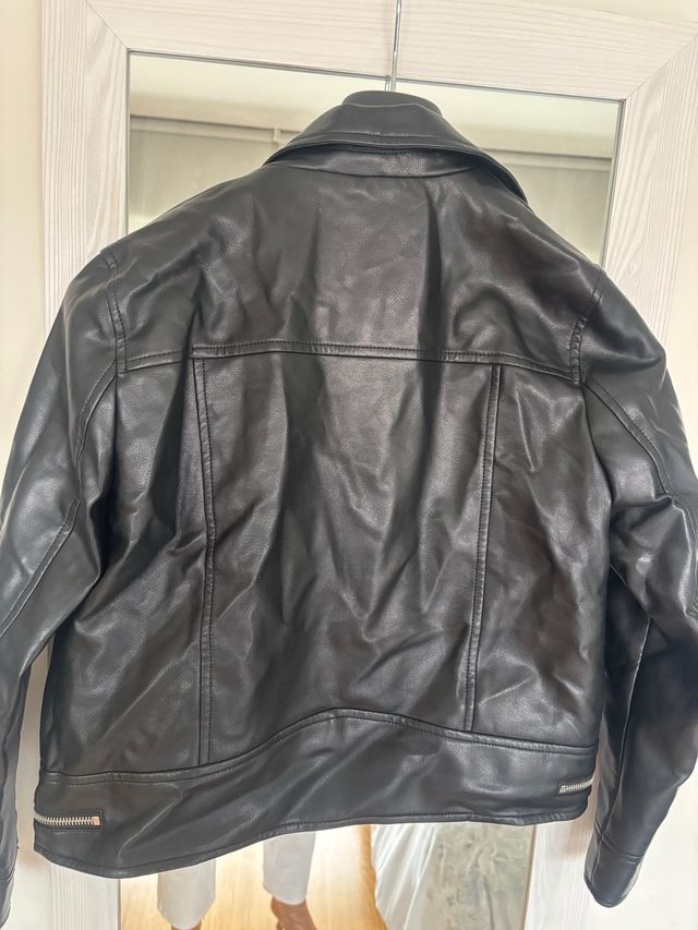 Cazadora polipiel negra Zara niña+ regalo camiseta