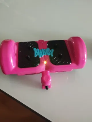 Nancy Un día con mi Hoverboard