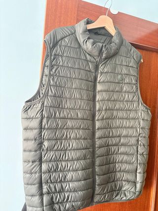 Chaleco acolchado Álvaro Moreno verde oliva