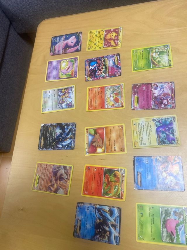 Pacchetto di carte Pokémon EX - Keldeo, Kyurem, Regirock